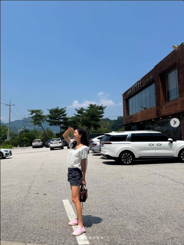 '장동건♥' 고소영, 레전드 각선미에 핑크 운동화까지…이 조합 실화?