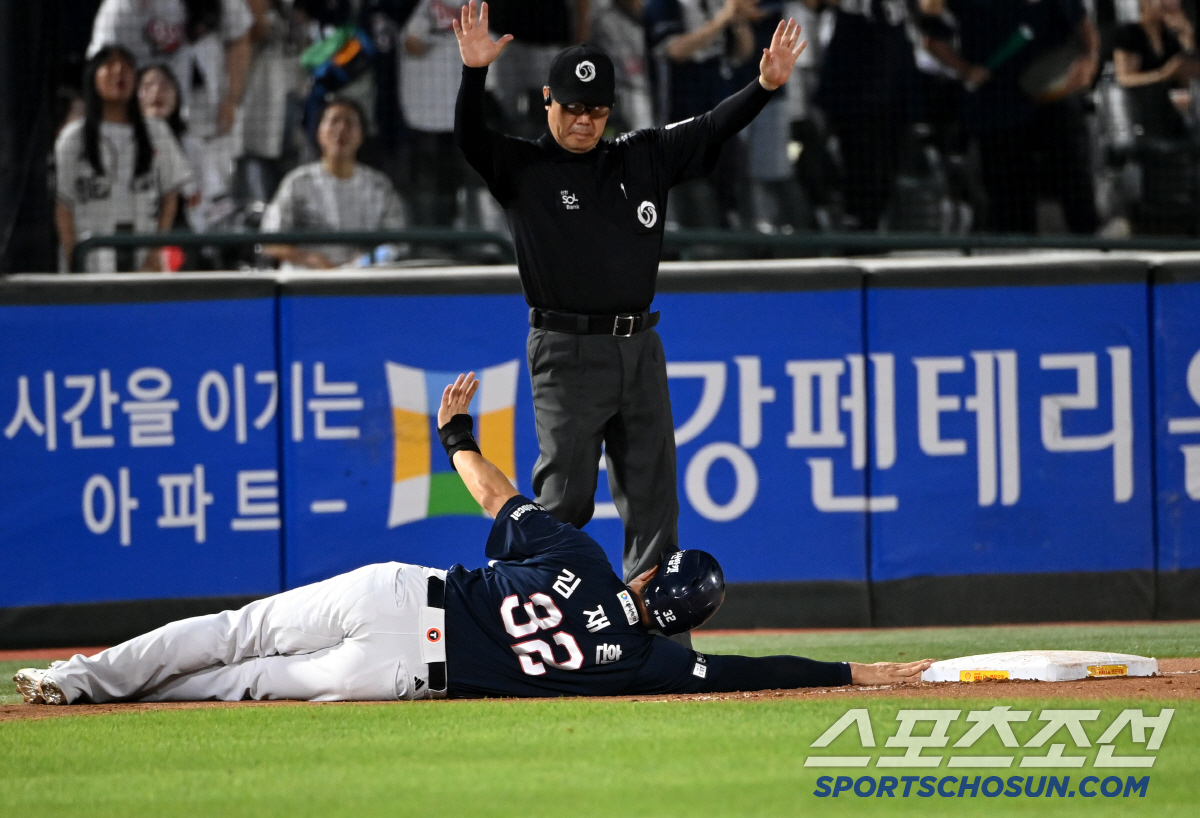 '놓치지 않을 거야' 넘어지면서도 손끝으로 베이스 터치→바짝 엎드려 타임…
