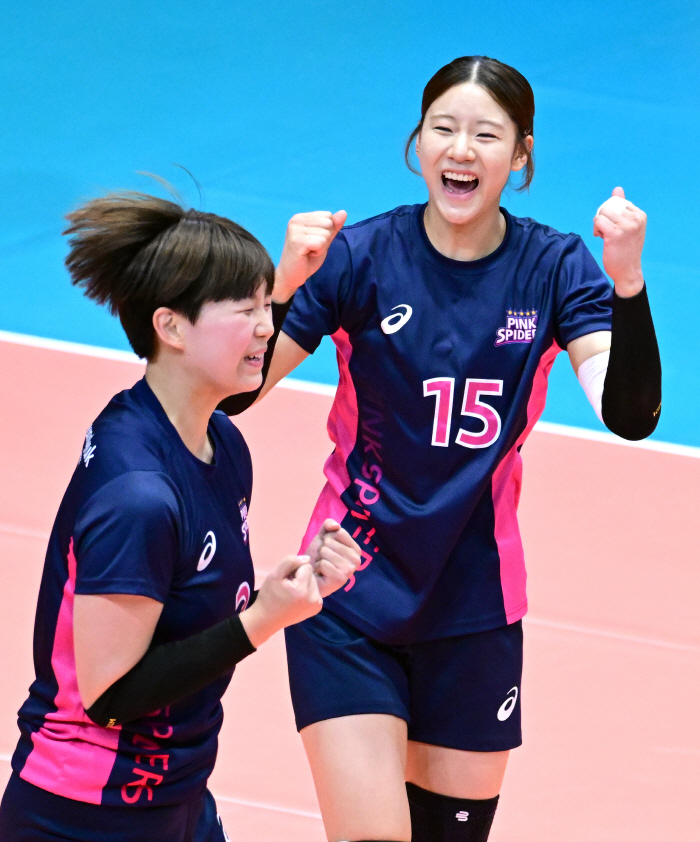 'GS→IBK→실업→흥국' 7년 전 라이징 스타가 돌아왔다…"지금이 아니…