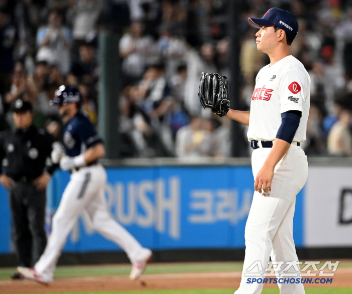 '8회 대참사' 구승민X김진욱 전격 말소 → 김태형 감독의 실망감 폭발……