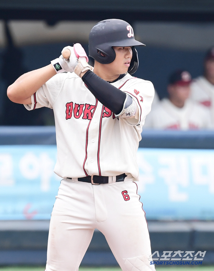 '볼넷-안타-볼넷-사구-안타-사구-안타-안타' 5회 7득점 폭발…덕수고, 마산용마고 꺾고 4강 진출[청룡기]