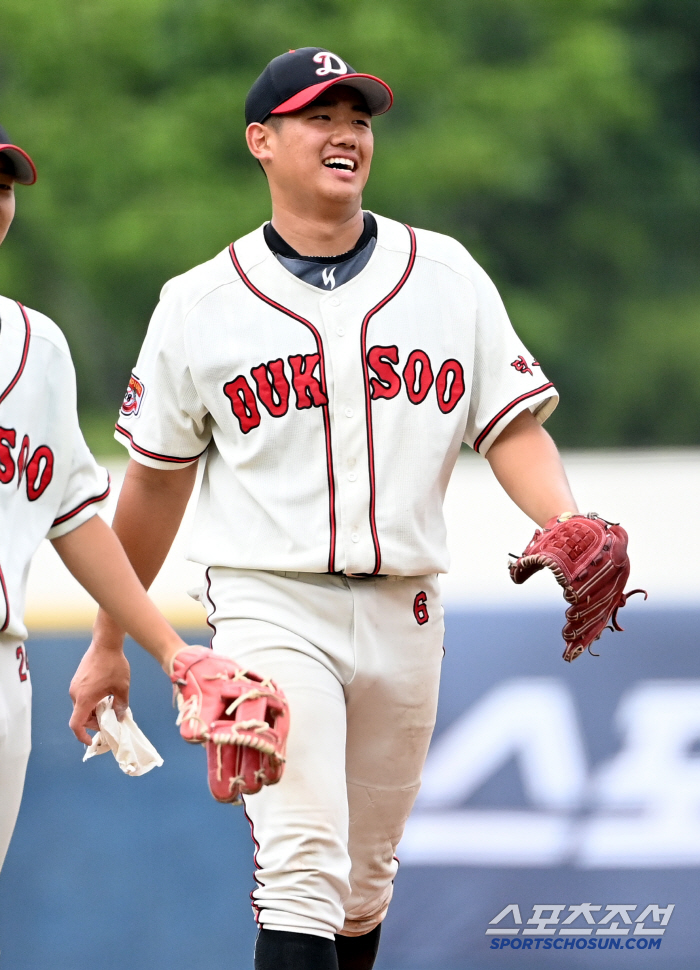 '볼넷-안타-볼넷-사구-안타-사구-안타-안타' 5회 7득점 폭발…덕수고,…