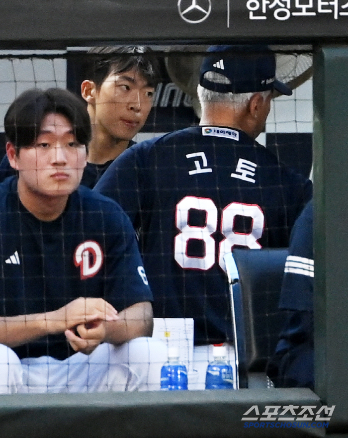 수비는 실수하면 안돼! '스승 김태형 → 제자 조성환' 닮은꼴 리더십…"…
