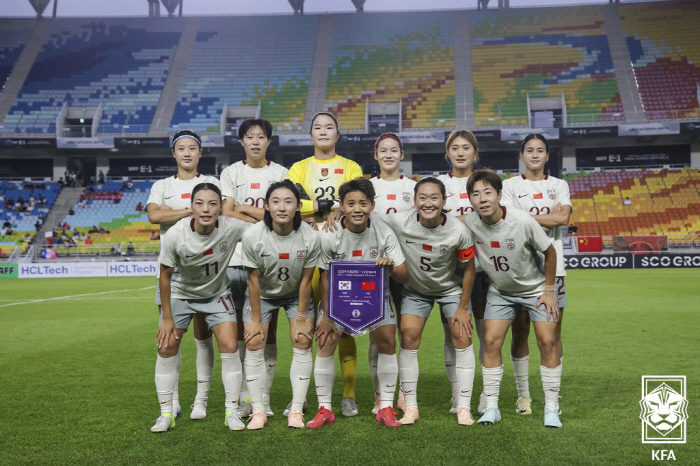 [현장에서]매너에서 완패! 中 소림축구 '살인태클' 나왔다...'韓 에이…