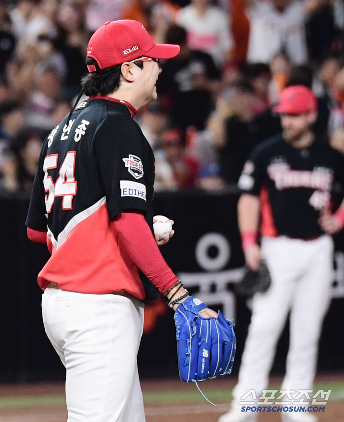'낯선 22위' 단 한번도 못 쉬었다…현역 1위-역대 최초 대기록, KIA 대투수의 책임감