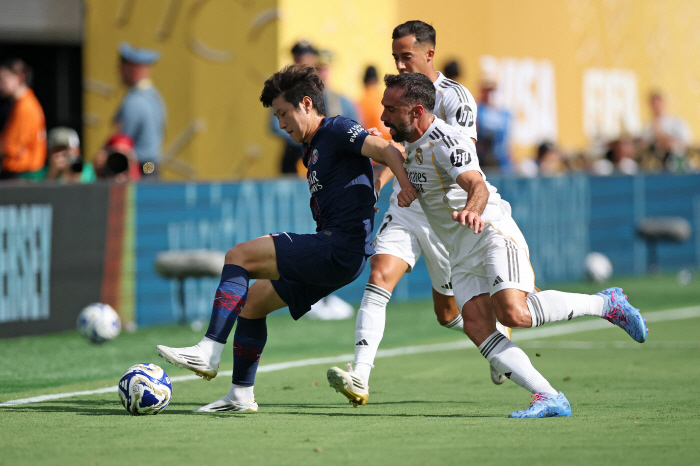 '이강인 11분+쐐기골 기점' 최강 PSG, 천하의 레알 4-0 박살내고…