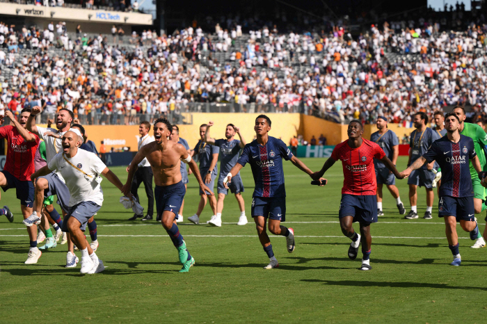 "고개숙인 음바페" '루이스 멀티골'PSG,레알 4대0 완파! 첼시와 결…