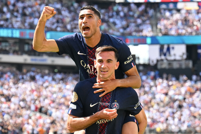 "고개숙인 음바페" '루이스 멀티골'PSG,레알 4대0 완파! 첼시와 결…