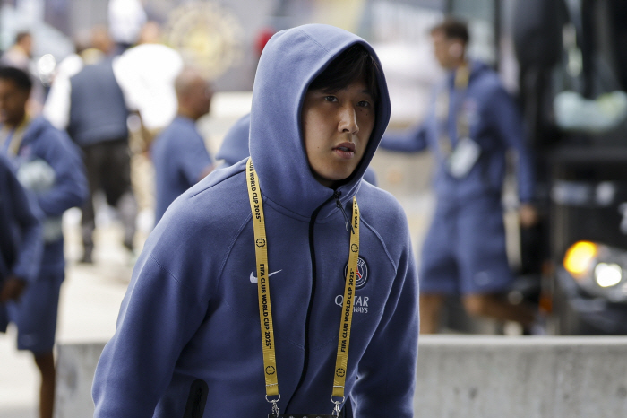 "'피날레 골 기점' 이강인 사상 첫 5관왕 보인다" PSG, 음바페 '…