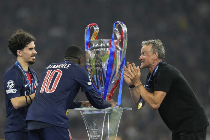 '2200억원이나 쓴 바르샤만 속앓이' 뎀벨레, PSG 2시즌만에 바르셀…