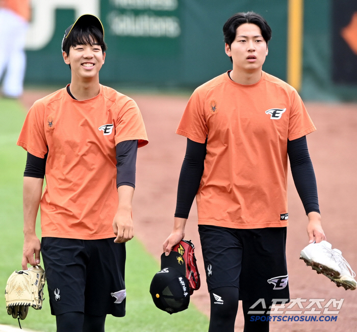 '전체 1순위 입단 동기 제쳤다' 독수리군단 190cm 좌완, 시즌 2승 달성 '이제는 믿고 쓰는 승리조 투수'