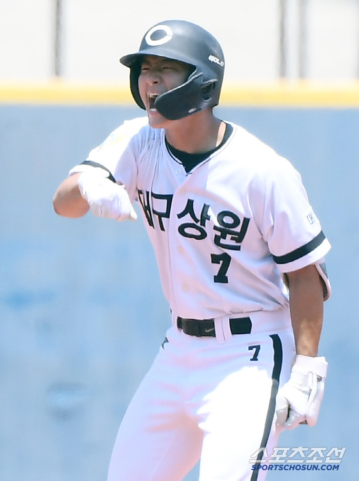 [포토] 대구상원고 남태웅, 8회 2루타