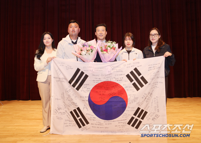 "시켜서 100을 하는 선수는 스스로 하면 100이상을 한다" '취임10…