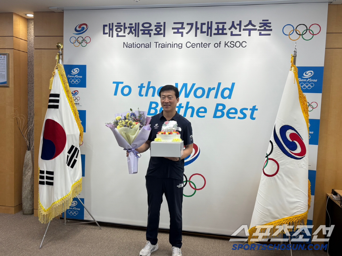 "시켜서 100을 하는 선수는 스스로 하면 100이상을 한다" '취임10…