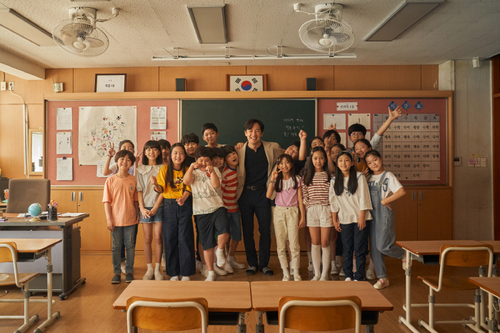 [공식] '사생활 논란' 엄태웅, 9년 반성 끝났다..영화 '마지막 숙제…