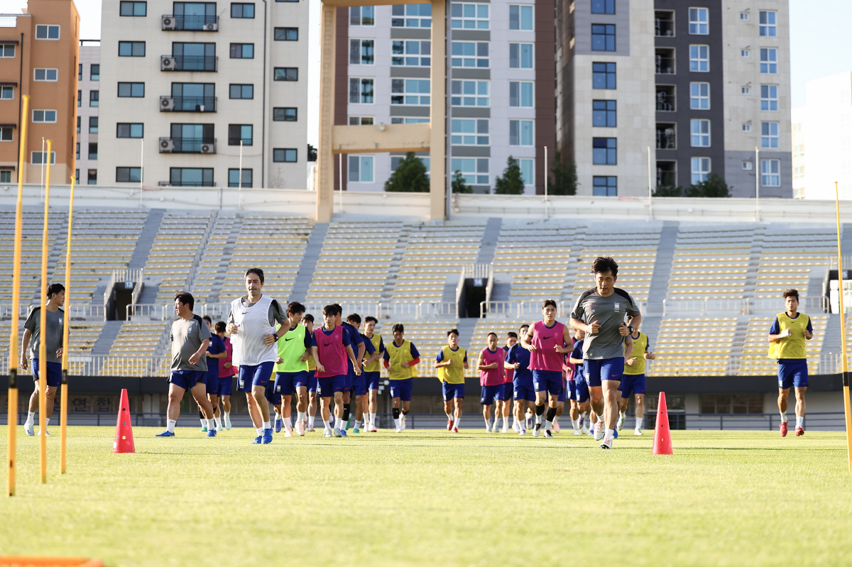 "오늘 또 결전" 홍명보 감독, '최약체' 홍콩 '무한' 로테이션→중국전…
