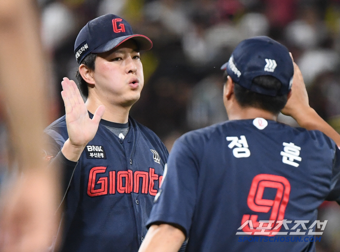 "김원중 오늘은 출격 가능, '끝내기' 이호준 강단있어" 롯데, '마황'…