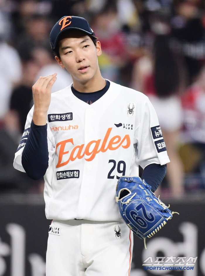 '이게 대전에서 일어난 현실 맞는가' 한화, 기적과 같은 9회 끝내기 대…
