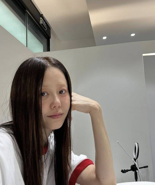 고현정, 눈썹 어디갔어! 모나리자 셀카에도 굴욕없는 미모[SCin스타]