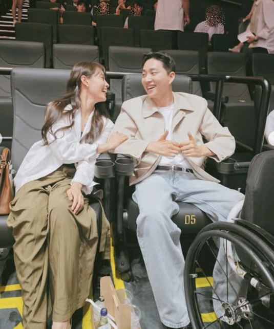 박위♥송지은, 겹경사 이어 엄마 될 준비한다.."내가 부모가 된다면"