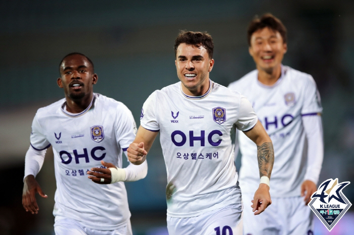 [오피셜]수원FC, 전북 출신 '플레이메이커' 안드리고 영입 공식 발표……