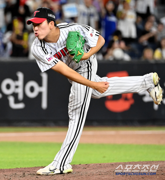 [포토] 김웅, 롯데 김상진 투수코치의 아들