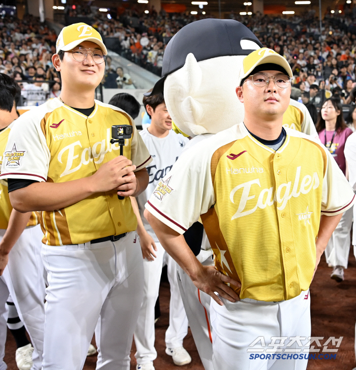 [포토] 김서현-이도윤, 홈런더비 지켜봐요