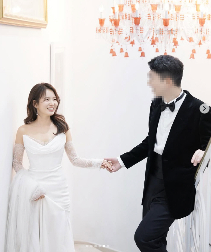 '모솔' 19기 영숙, 깜짝 결혼 발표 "오랜 기다림 끝 만나, 행복하게…