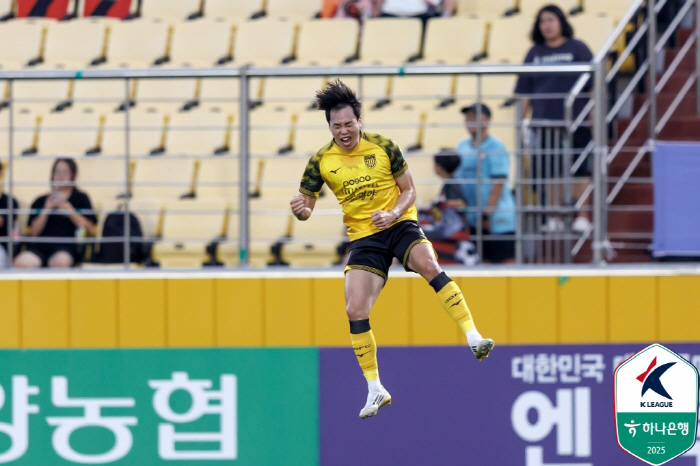 [K리그2 종합리뷰]다시 연승 행진 시작! '파울리뇨 원더 결승골' 수원…