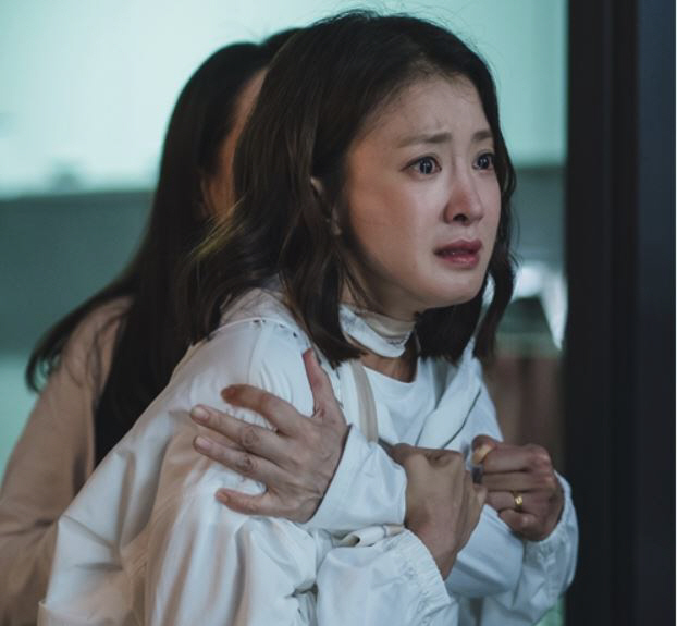 '둘째 임신 고백' 이시영, 날계란까지 뒤집어썼다…몸 사리지 않는 열연(…