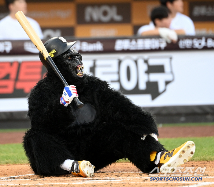 "외국인 조상이 혹시?"…'타격 기계', '홈런왕' 모두 감탄했다! 걱정…