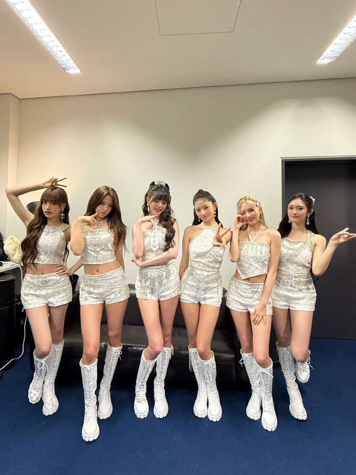 아이브, K팝 걸그룹 최초 '롤라팔루자 베를린' 무대 성료…한국어 떼창 …