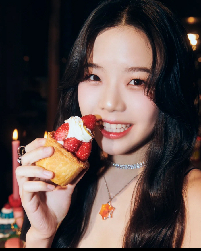 [공식]'JYP 美 걸그룹' 비춰, 4인조로 재편…멤버 케일리 탈퇴(전문)