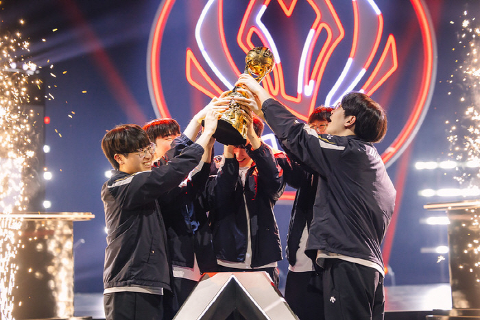 MSI 2연패 성공한 젠지, LCK 5연속 국제대회 우승 기록도 썼다