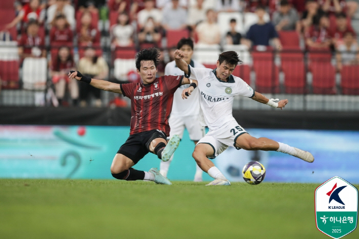 [현장리뷰]"부천FC 구단 역사 아쉽게 놓쳤다" '바사니 선제골→채프먼 …