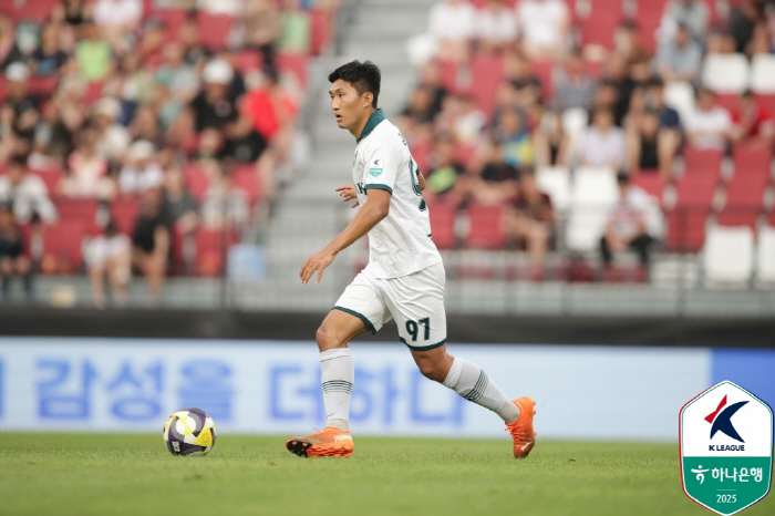 [현장리뷰]"부천FC 구단 역사 아쉽게 놓쳤다" '바사니 선제골→채프먼 …