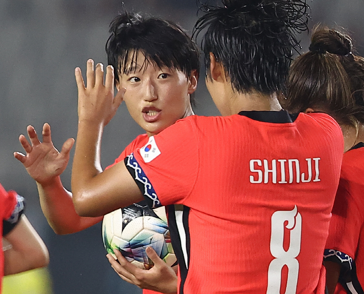 한국이랑 겨우 비겨? '아시아 최강' 일본 분노 여론..."韓보다 집착,…