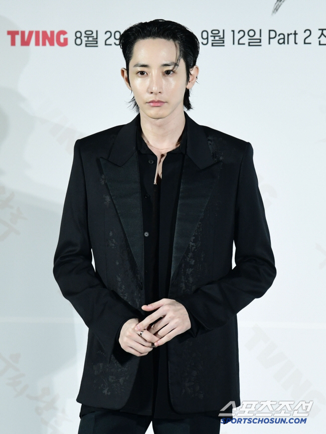[공식] YG 떠난 이수혁, '한예리와 이별 화보' 이소영 대표와 동행.…