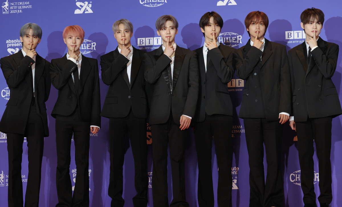 NCT 드림 "데뷔곡 '추잉검' 호버보드를 타임머신으로, 애기 드림이들 …