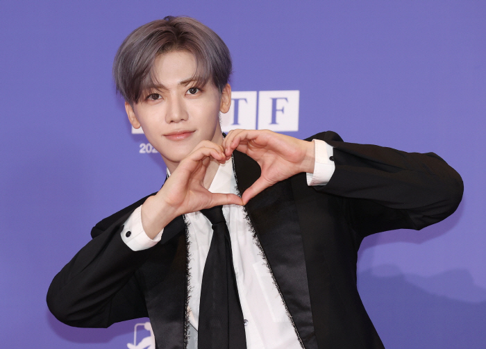 [SC현장]'추잉검' 소년들의 성장사…NCT 드림, 호버보드에 9년 서사…