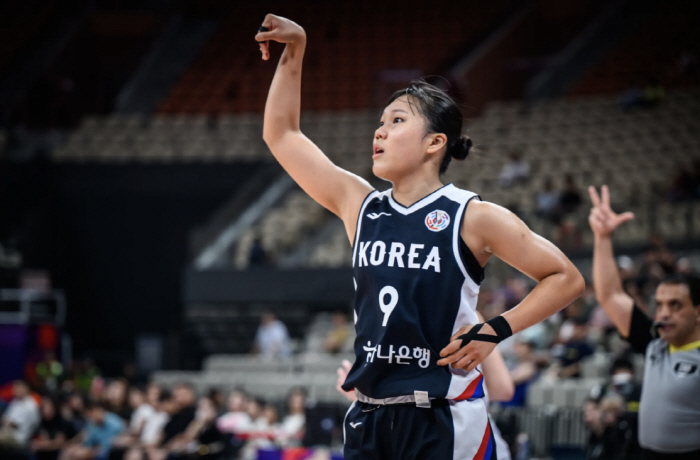 '죽다 살았다' 강이슬 부상 OUT→박지수 결승골 韓 여자농구, 뉴질랜드…