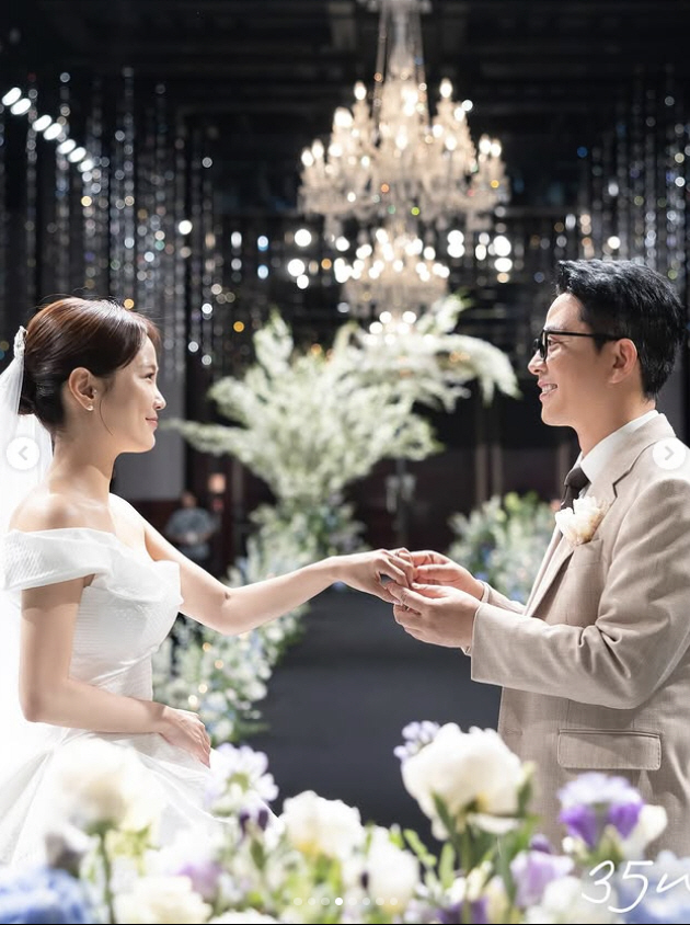 김준호♥김지민, 25호 커플 탄생…‘눈물·웃음·떼창’ 폭발한 역대급 예식