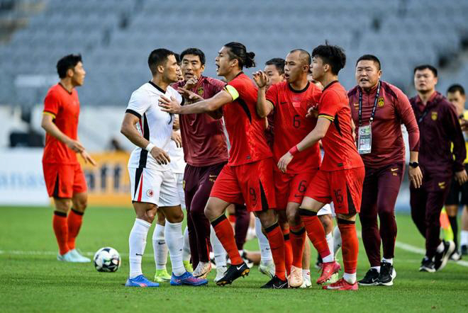 '한국에서 잘하는 짓이다' 중국이나 홍콩이나 똑같네...소림축구→빰 때리…