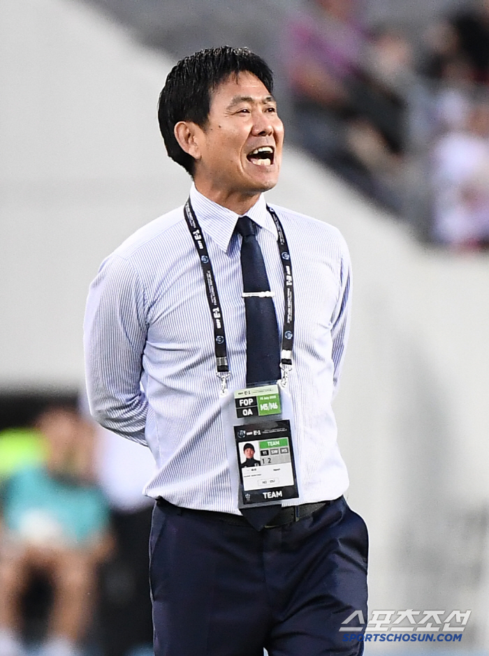 [한일전 전반 리뷰]"골대 강타 뒤 뼈아픈 실점" 홍명보호, 0-1 뒤진…
