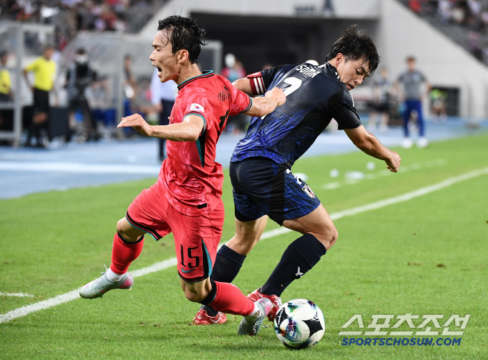[한일전 현장리뷰]"韓 축구 불명예 역사→첫 3연패" '홍명보호' 첫 패…