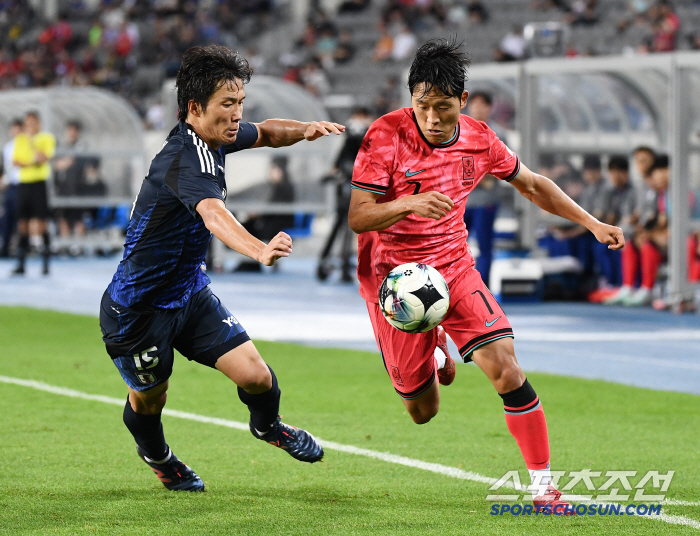 [한일전 현장리뷰]"韓 축구 불명예 역사→첫 3연패" '홍명보호' 첫 패…
