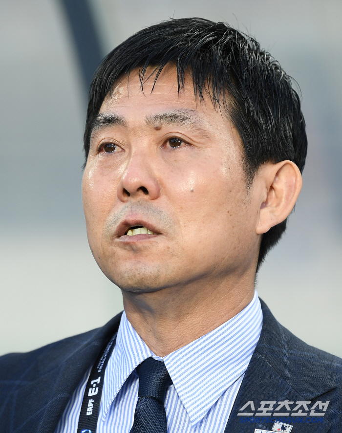 [한일전 현장리뷰]"韓 축구 불명예 역사→첫 3연패" '홍명보호' 첫 패…