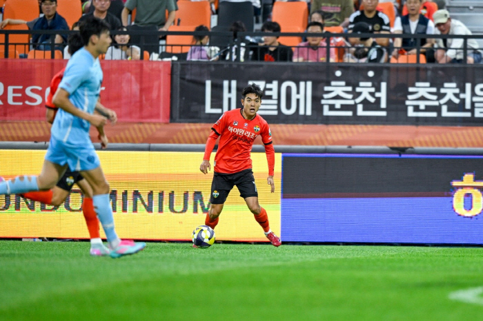 강원FC 김대원, 팬들에게 특별한 추억 선물…19일 홈경기서 일일 점원·사인회
