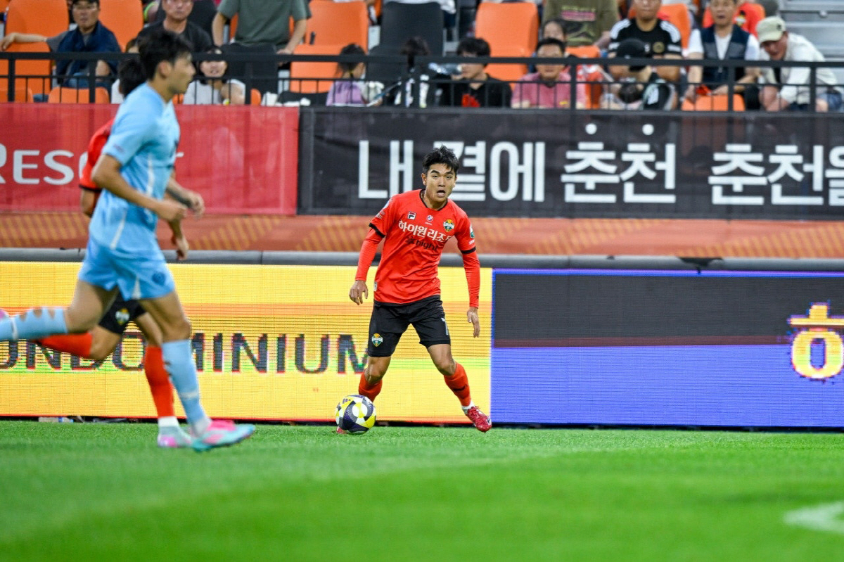 강원FC 김대원, 팬들에게 특별한 추억 선물…19일 홈경기서 일일 점원·…