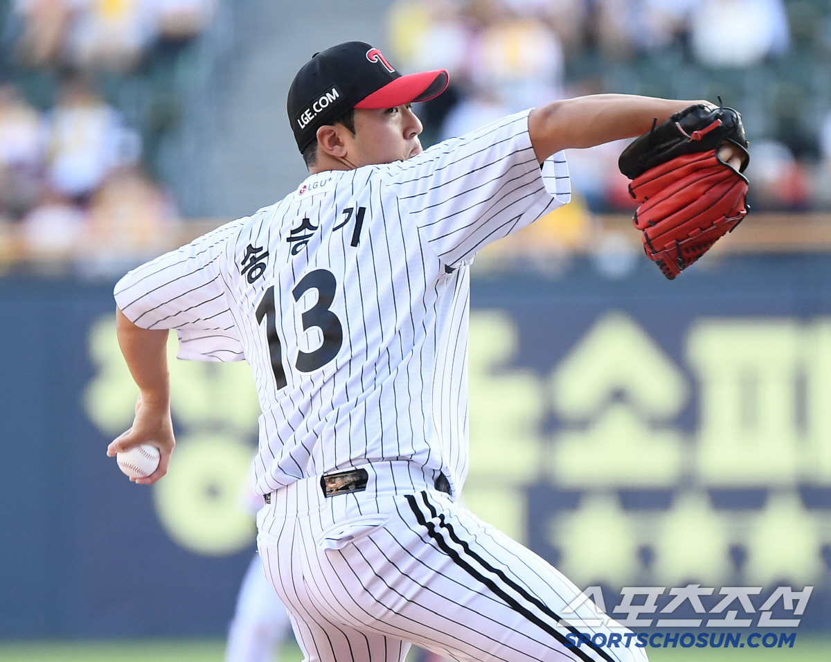 외국인이 망칠뻔한 시즌 구한 8승 '에이스급 5선발'의 후반기 각오 "매…